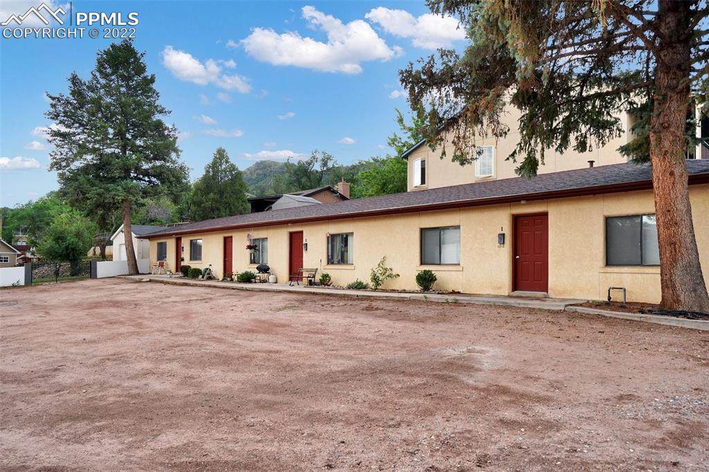 126 Deer Path Avenue - Photo 1