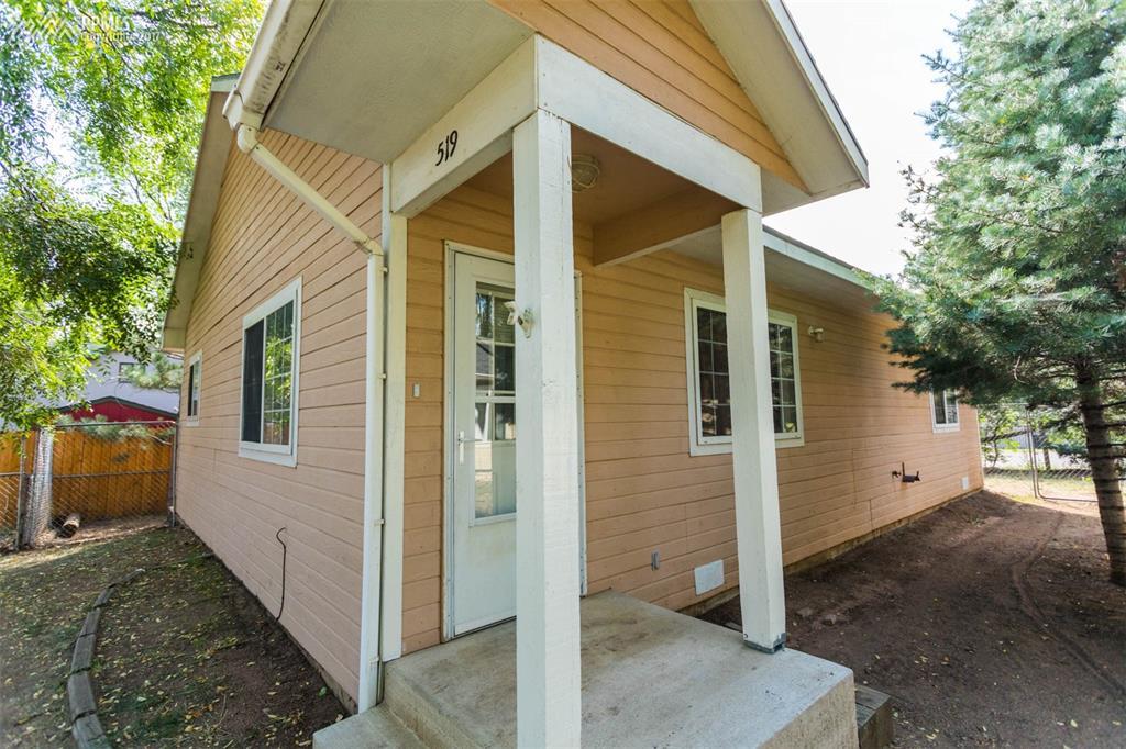 519 Crockett Lane - Photo 1