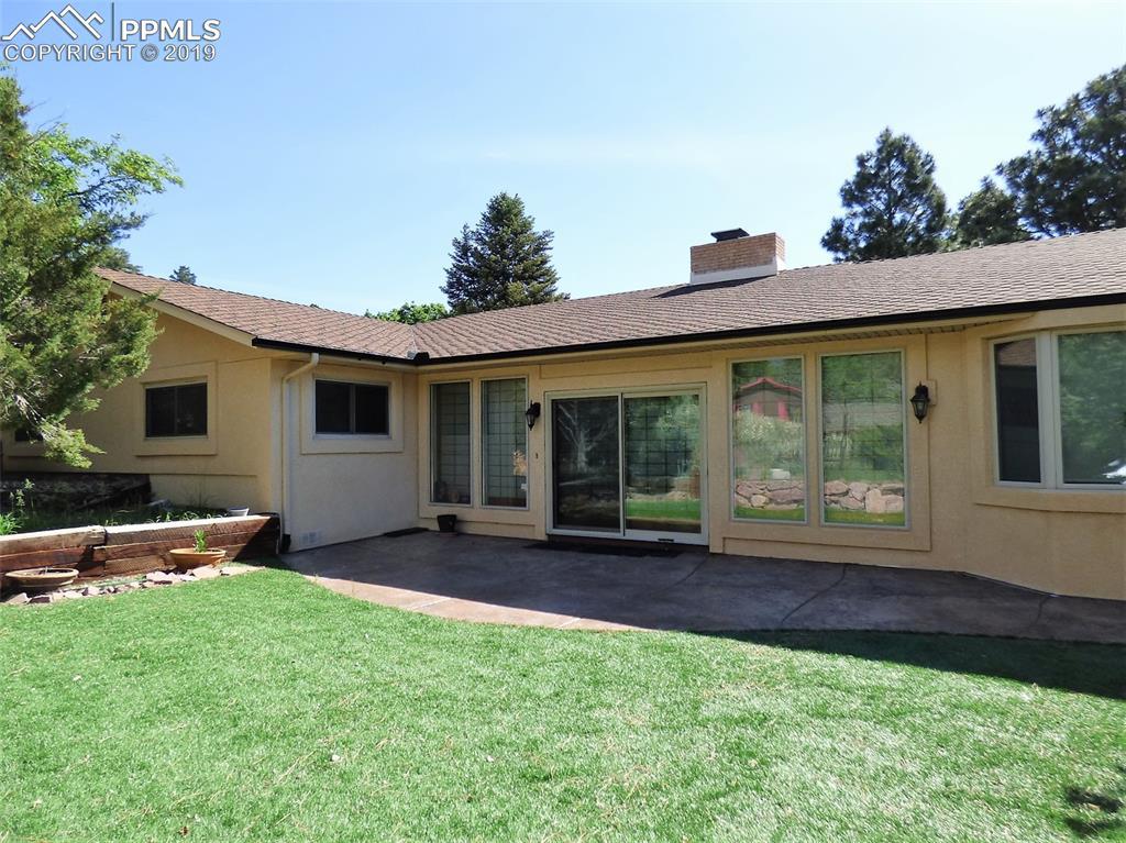250 Rockrimmon Boulevard - Photo 1