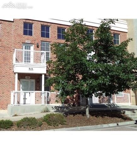 910 Weber Street - Photo 1