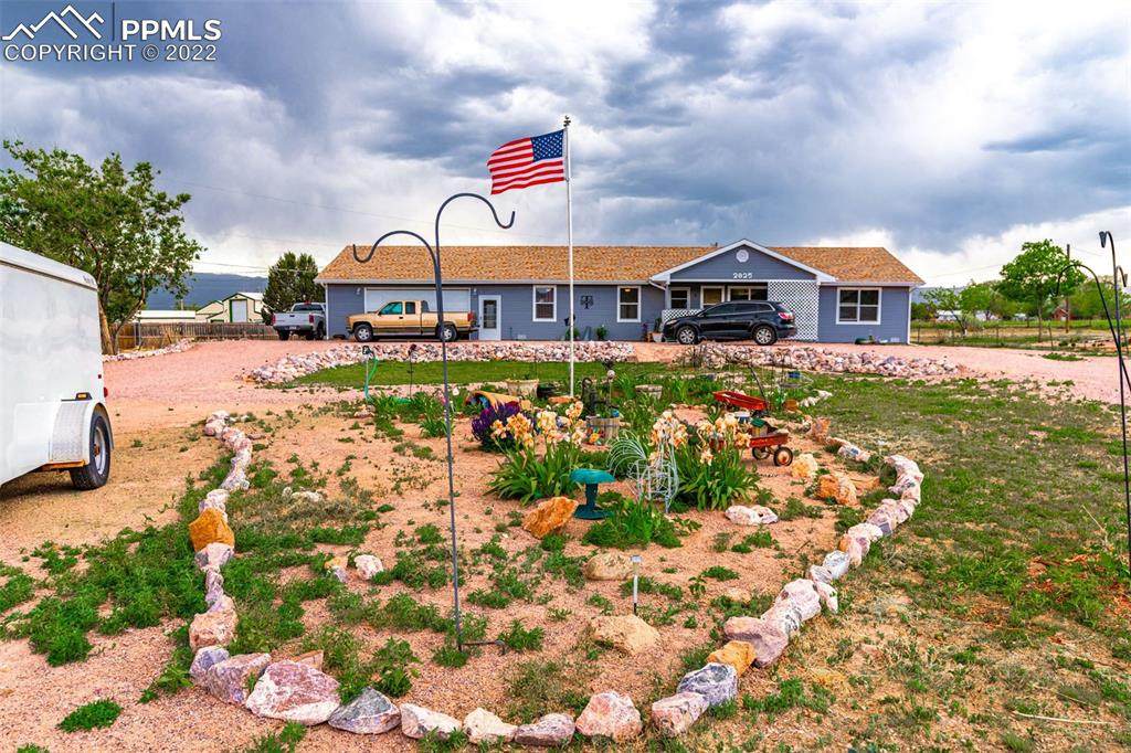 2825 Pasture Place - Photo 1