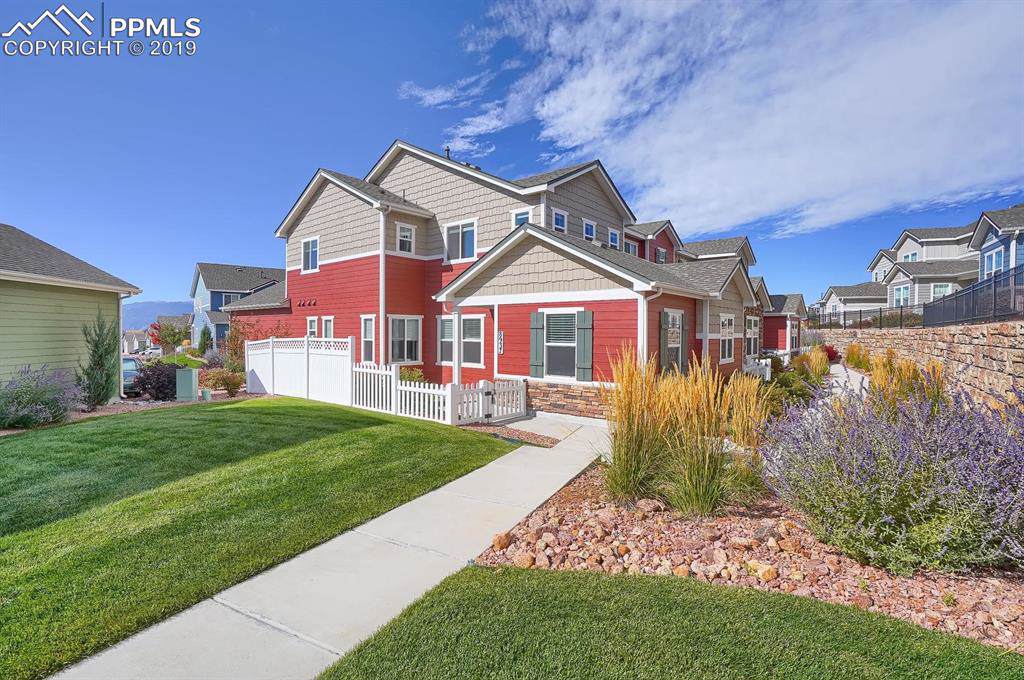 8937 Bella Flora Heights - Photo 1