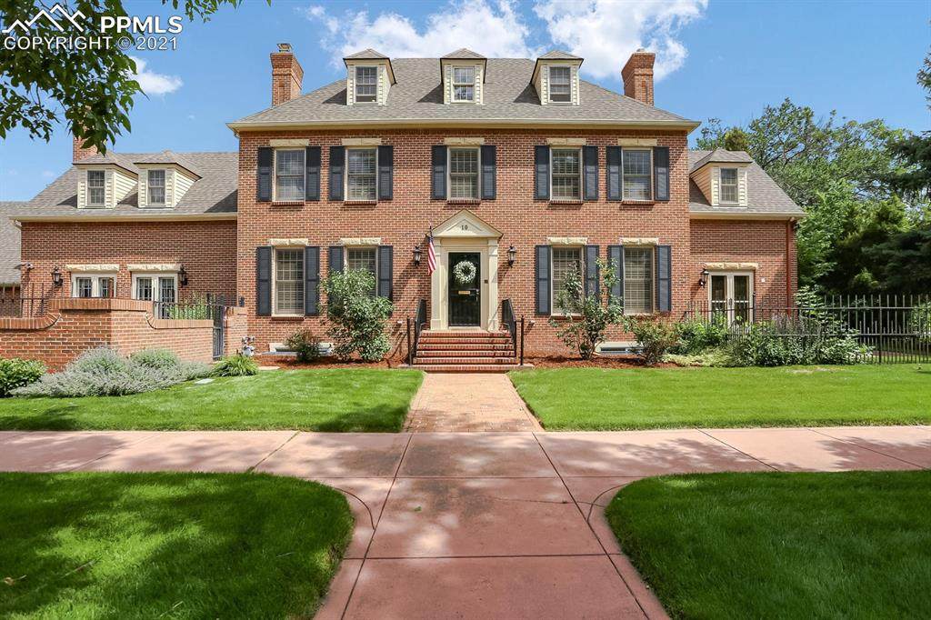 10 Buena Ventura Street - Photo 1