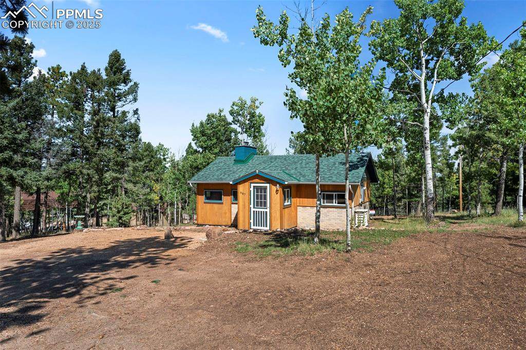 987 Blossom Road - Photo 1