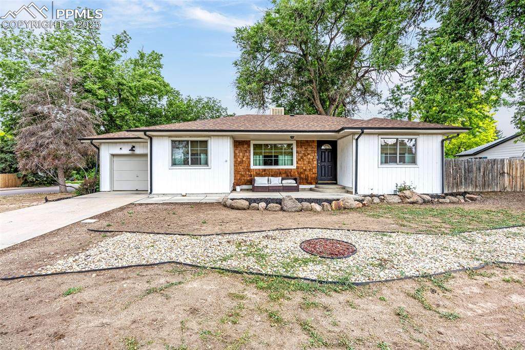 601 15th Street - Photo 1