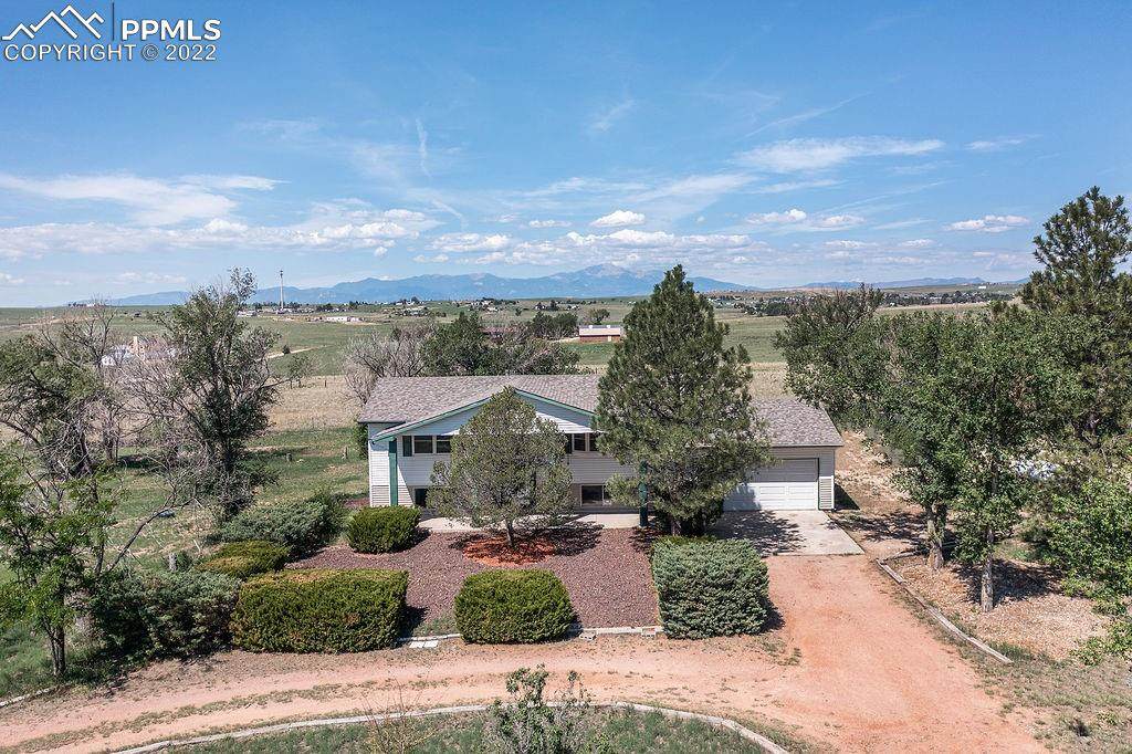 860 Hawk Drive - Photo 1