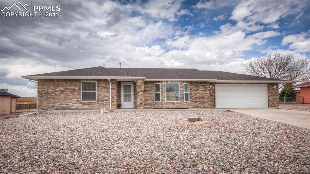423 Parkway Drive - Photo 1