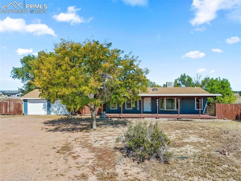 909 La Grange Drive - Photo 1