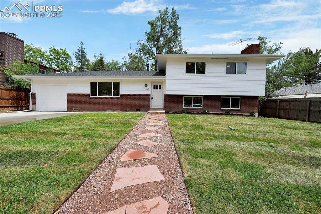 1649 Apache Trail - Photo 1