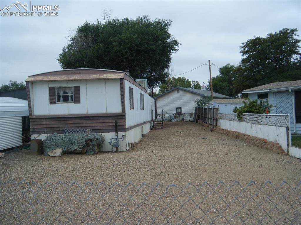 835 Aspen Circle - Photo 1