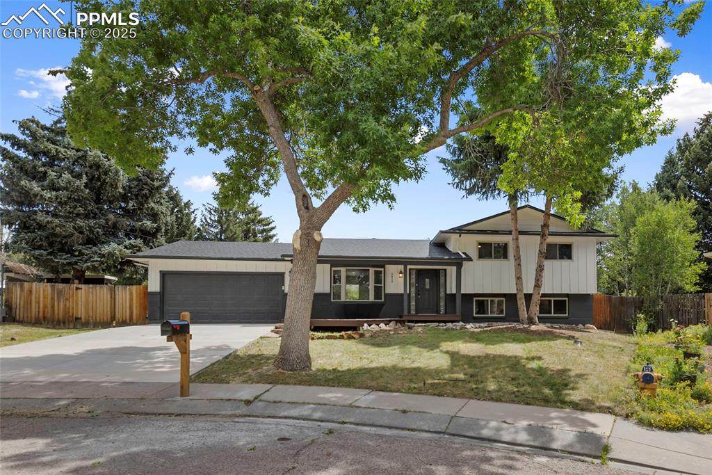 5419 Gardenia Circle - Photo 1