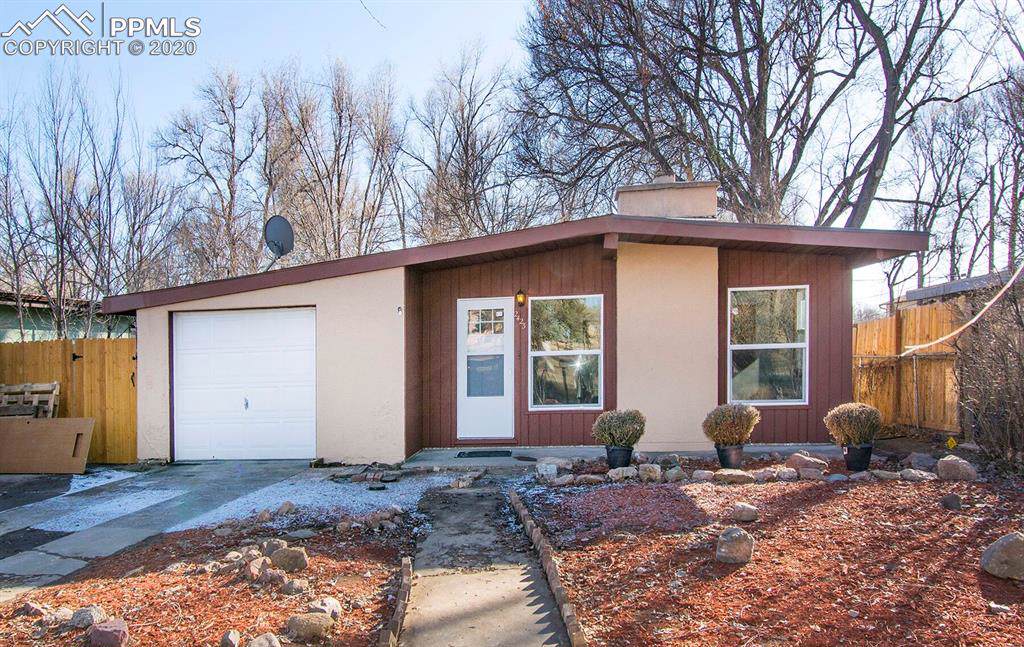 2423 Dale Street - Photo 1