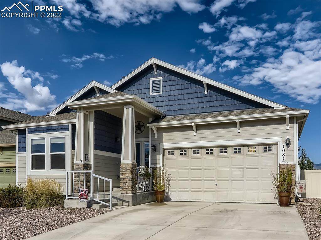 1081 Antrim Loop - Photo 1
