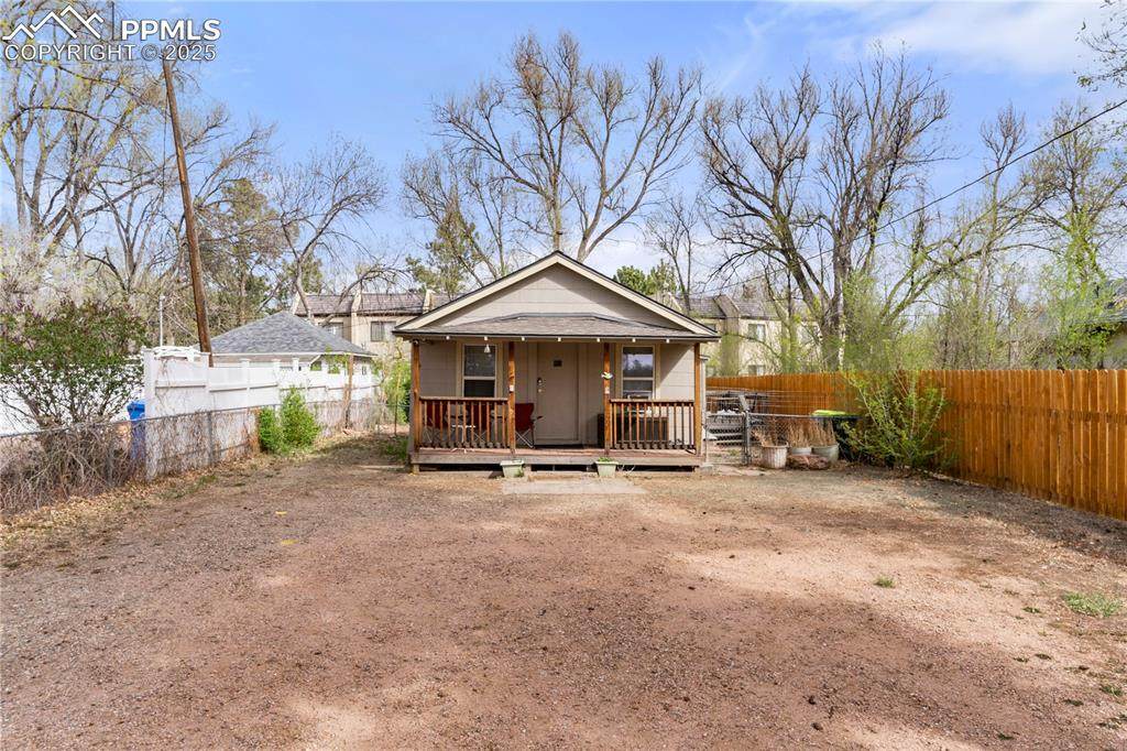 416 Cheyenne Boulevard - Photo 1