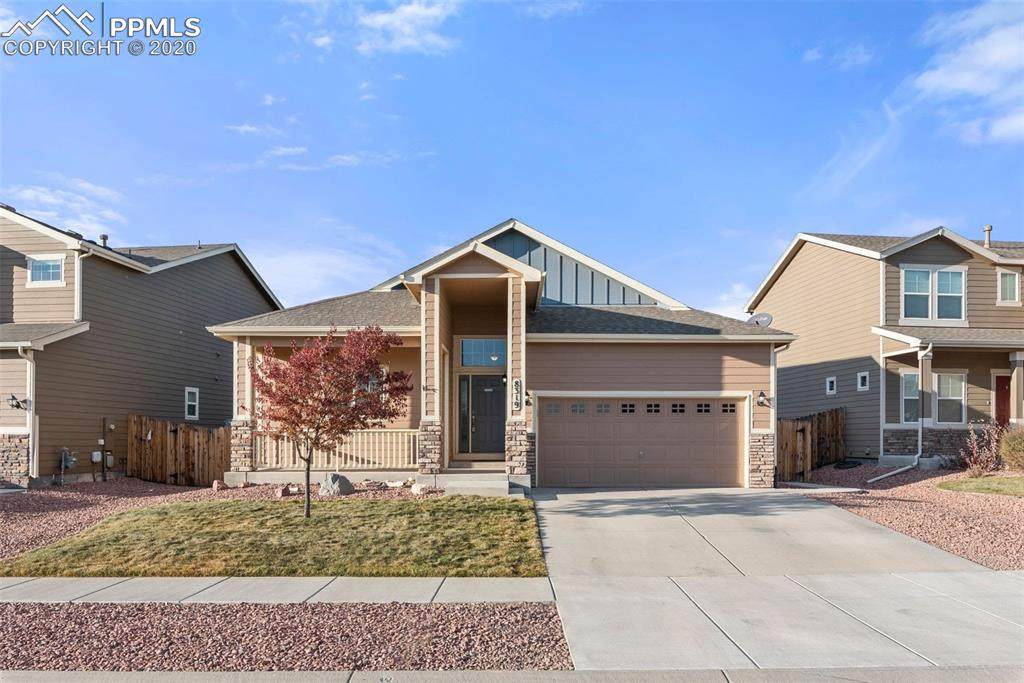 8319 Hardwood Circle - Photo 1