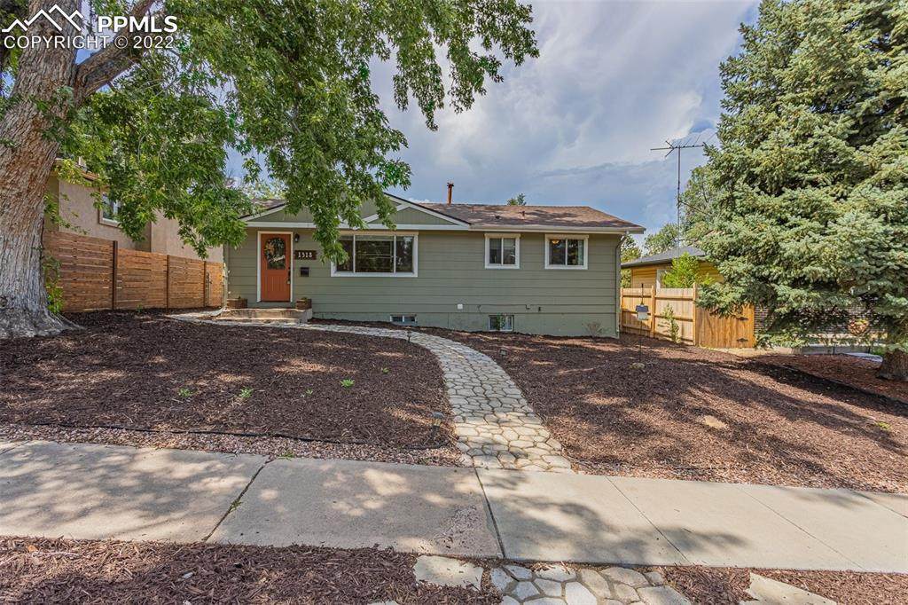 1318 Mcarthur Avenue - Photo 1
