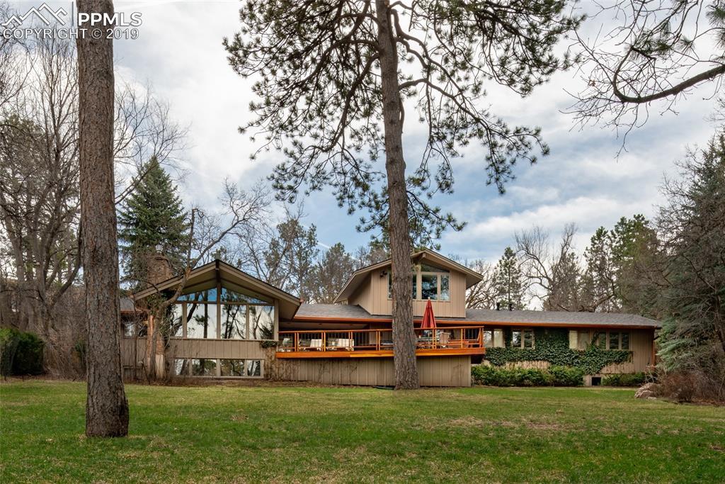 1616 Pine Grove Avenue - Photo 1