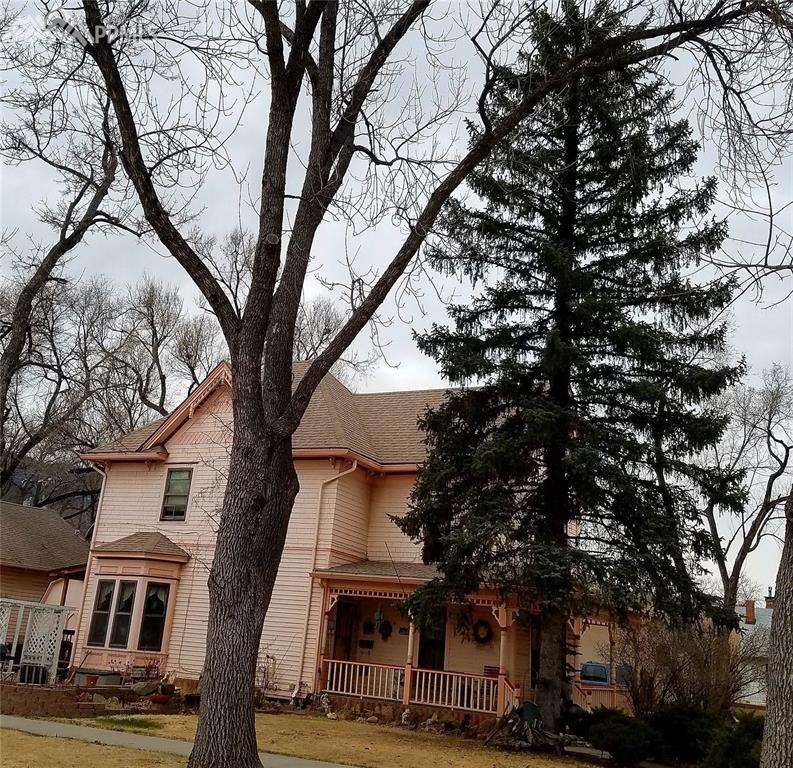 1701 Pikes Peak Avenue - Photo 1