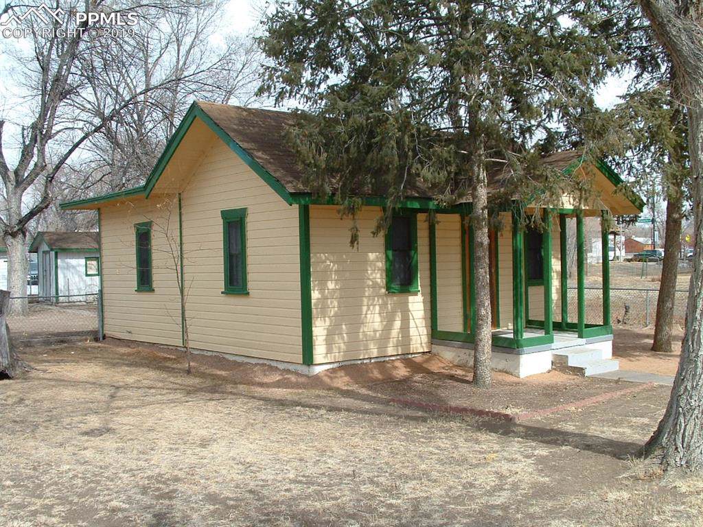321 Missouri Avenue - Photo 1