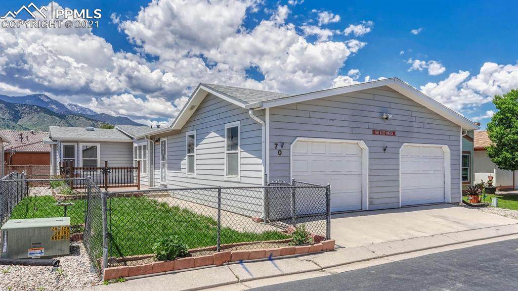 70 Pendelton Circle - Photo 1