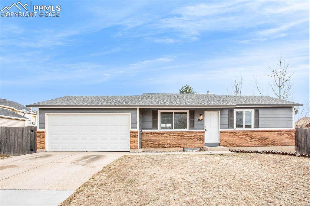 2005 Farnsworth Drive - Photo 1