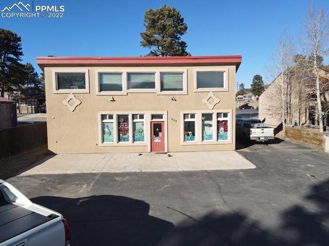 550 Chester Avenue - Photo 1