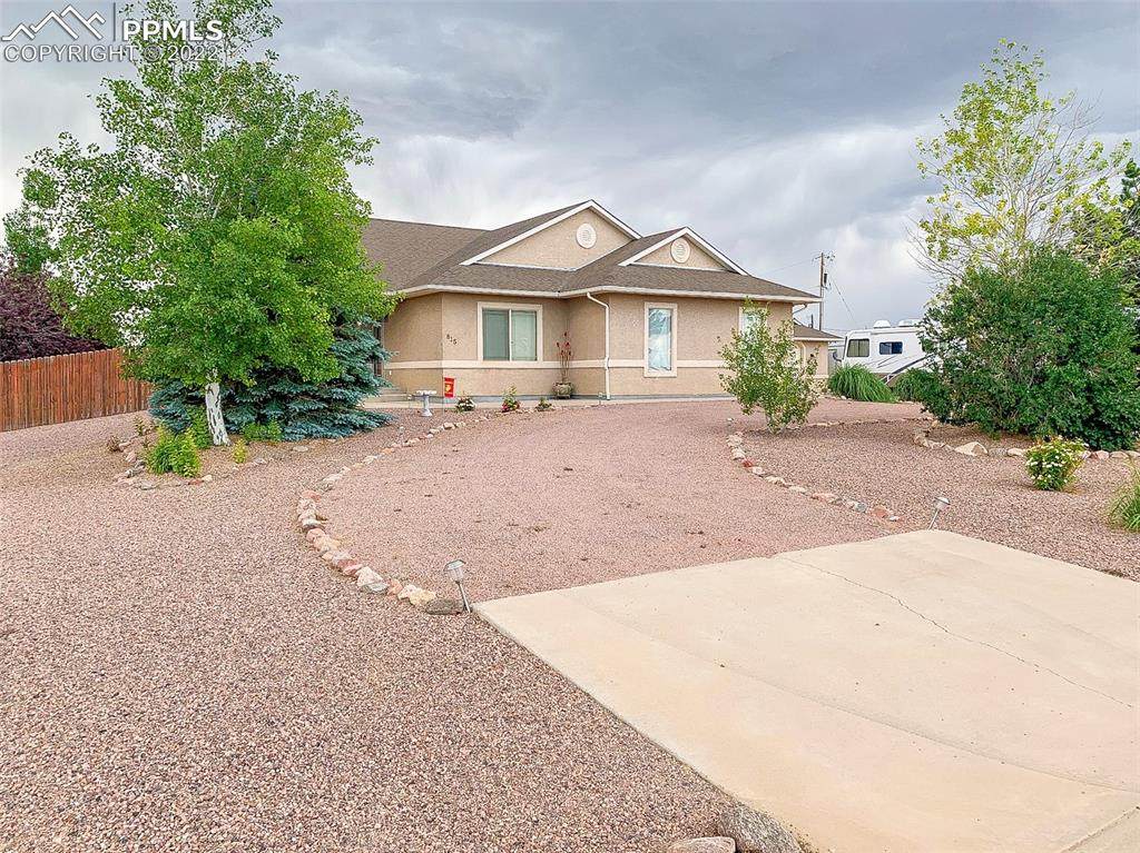 815 Matt Drive - Photo 1