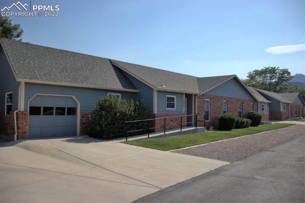 1104 Fairview Avenue - Photo 1