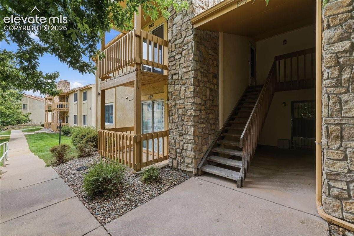 846 Tenderfoot Hill Road - Photo 1