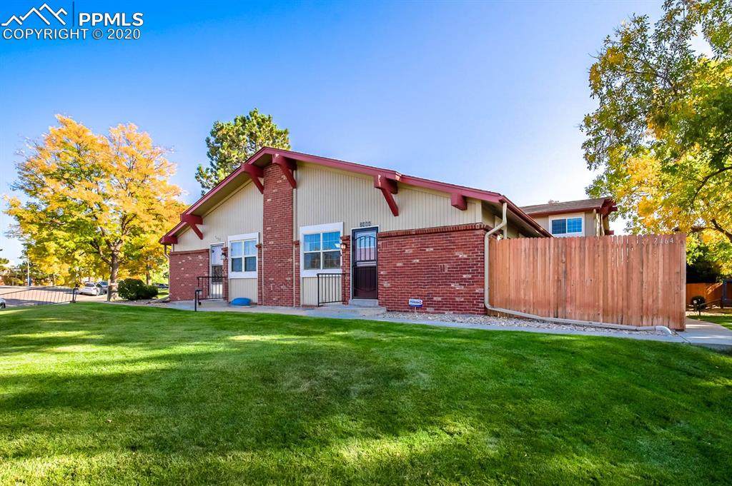7464 Roxbury Place - Photo 1