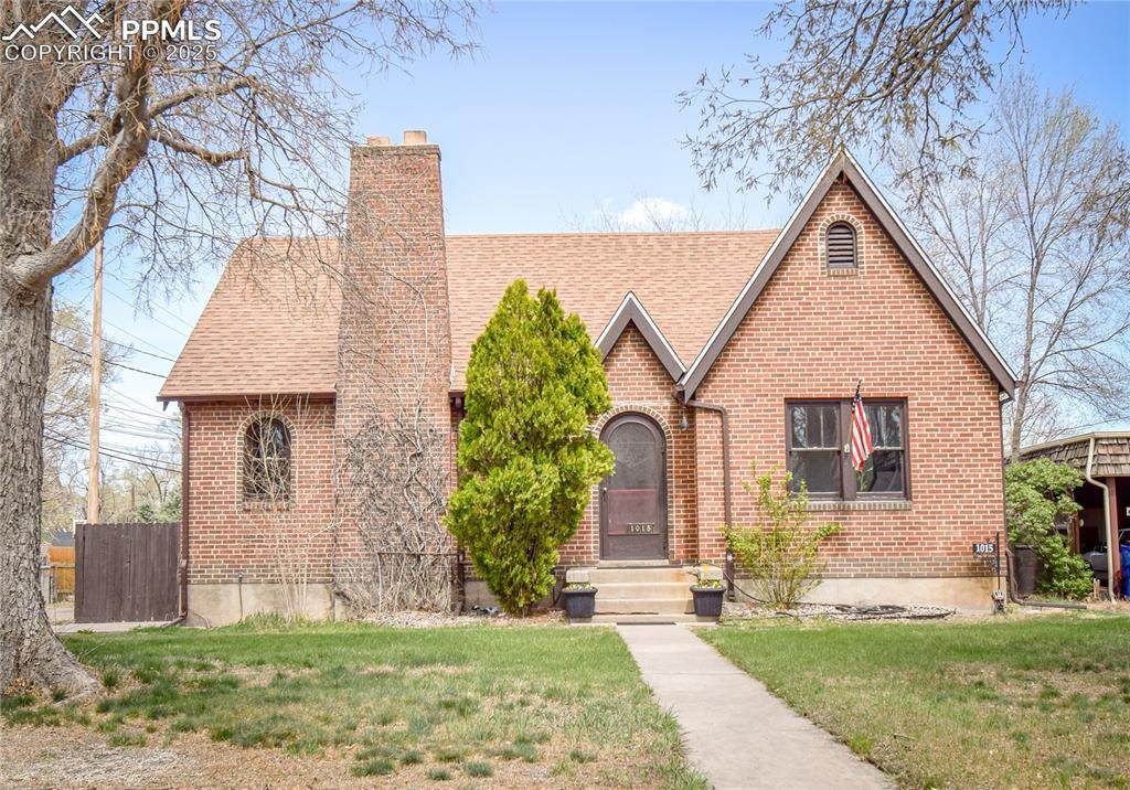 1015 Orman Avenue - Photo 1