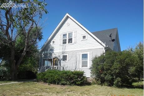 875 Monument Street - Photo 1