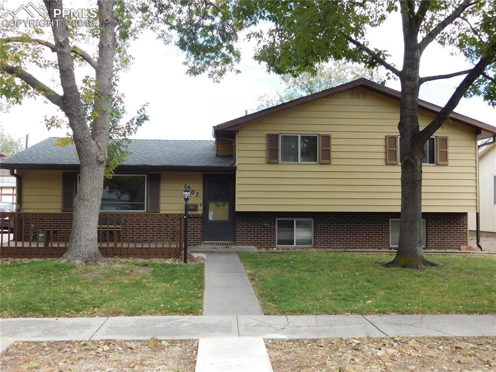 1607 Delaware Drive - Photo 1