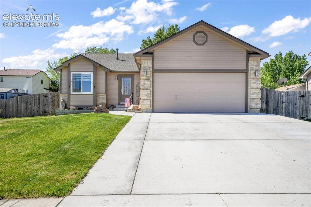 1643 Canoe Creek Drive - Photo 1