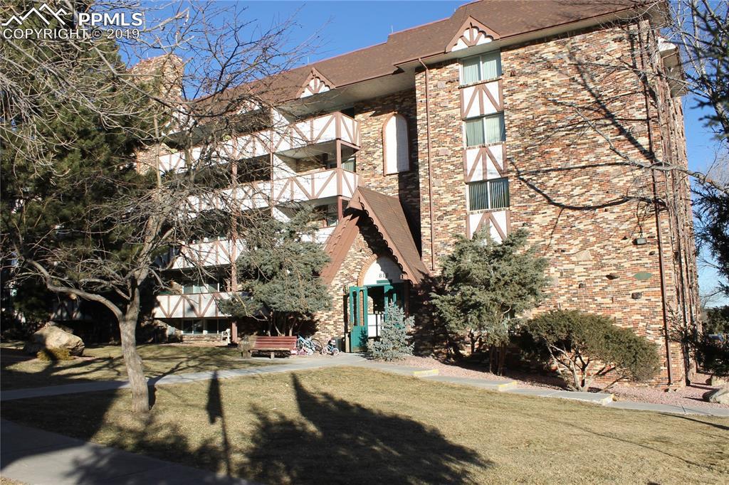 820 Oxford Lane - Photo 1