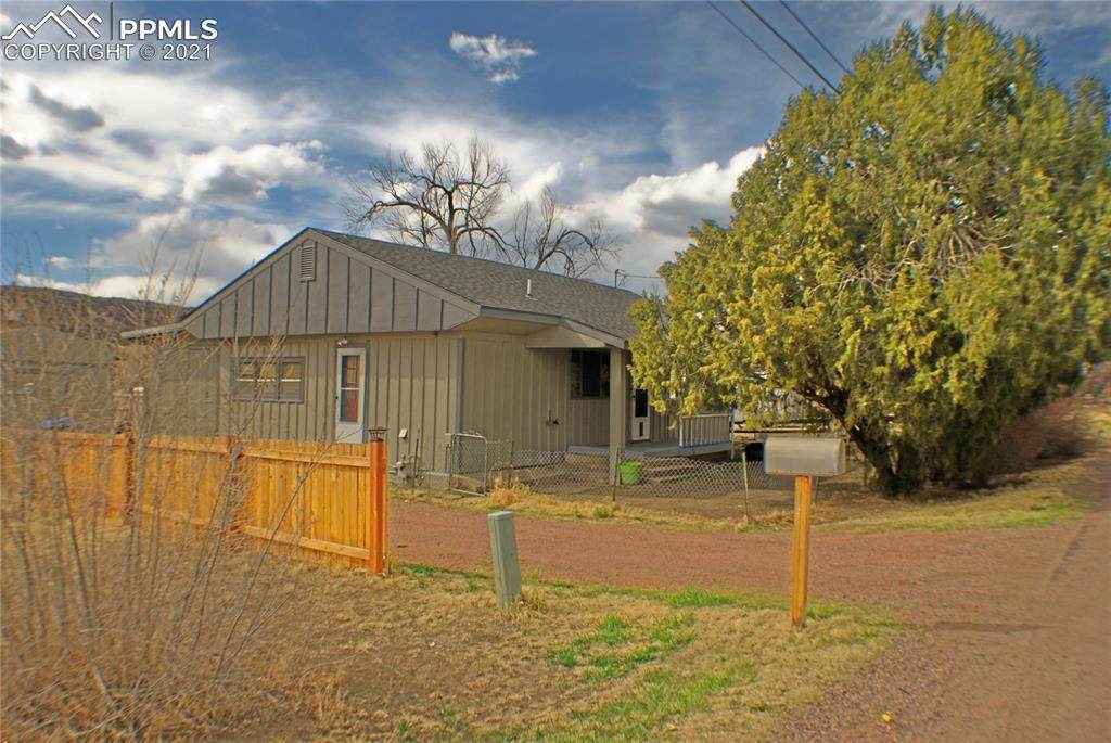 1005 York Avenue - Photo 1
