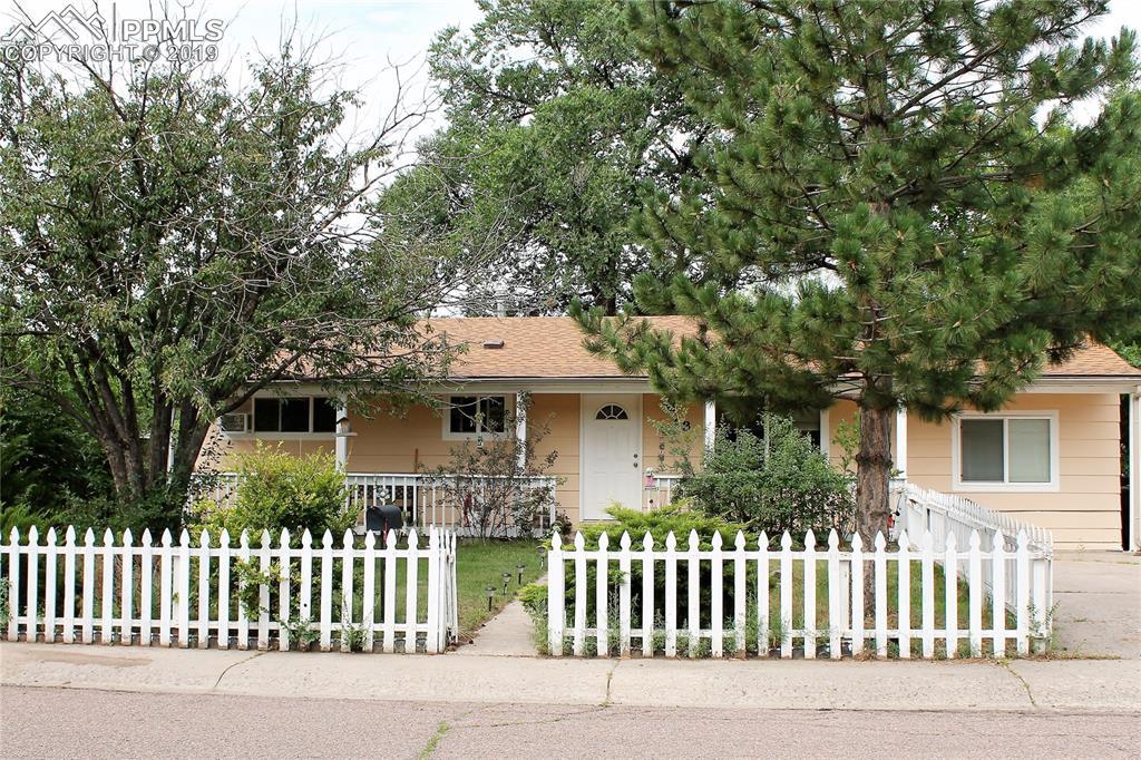 18 Hayes Drive - Photo 1