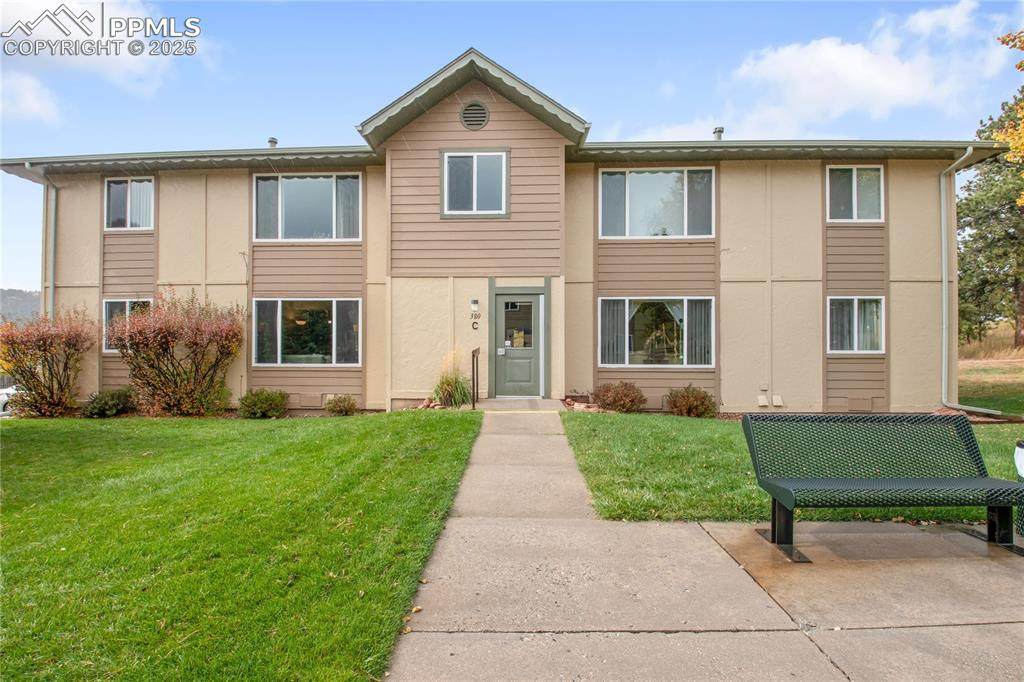 380 Paradise Circle - Photo 1