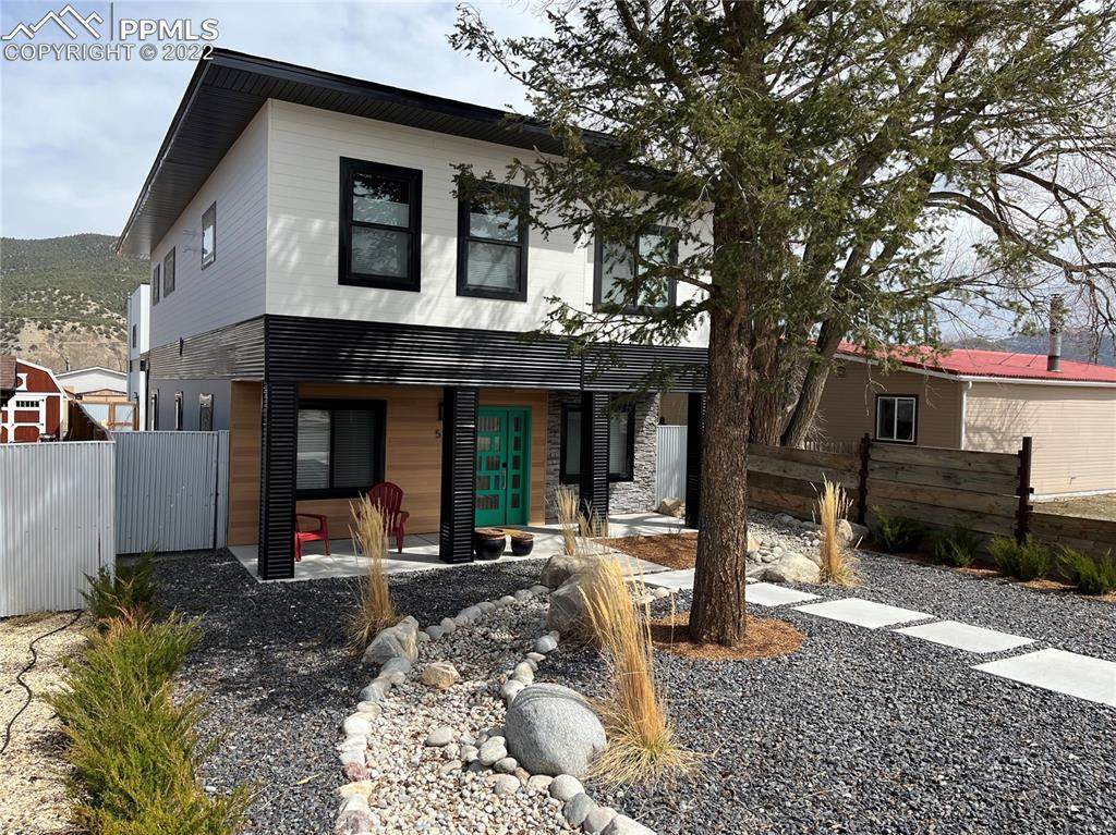 521 Palmer Street - Photo 1