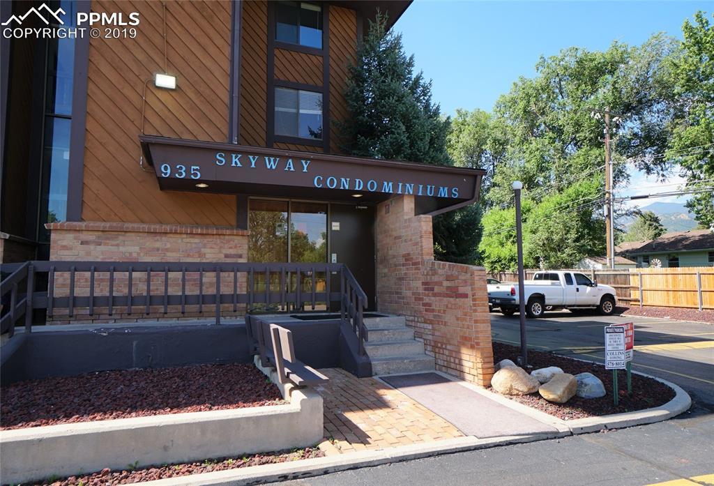 935 Saturn Drive - Photo 1