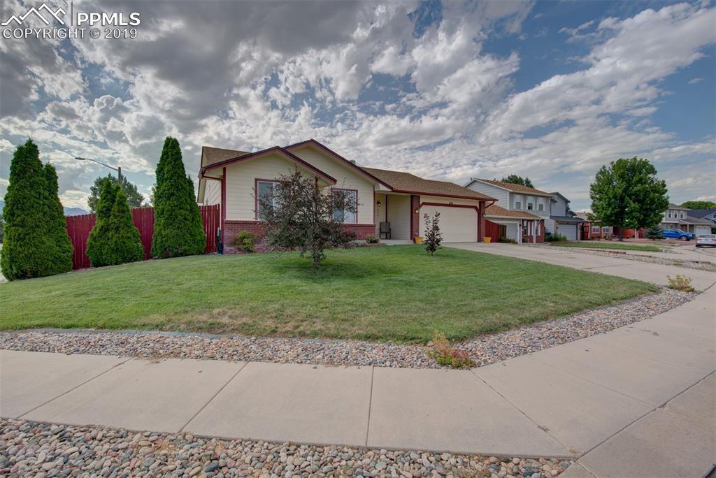 610 Brundidge Court - Photo 1