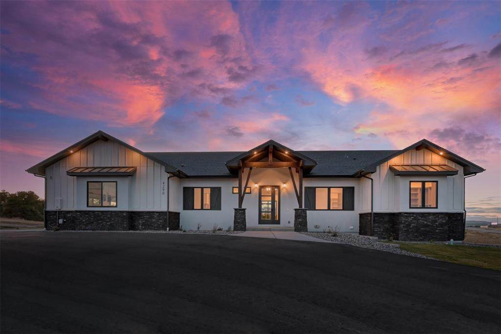 4290 Pinehurst Circle - Photo 1