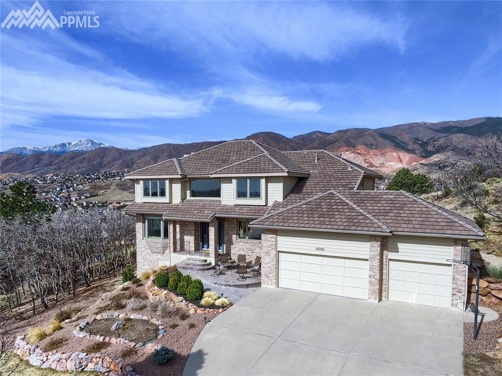 2550 Oak Hills Drive - Photo 1