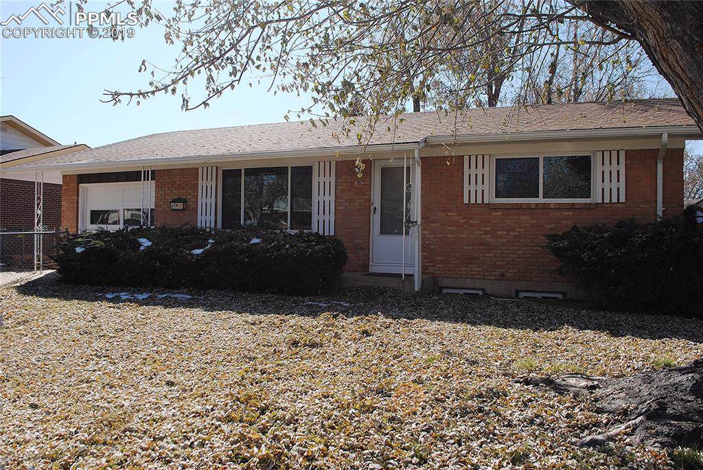 85 Watson Boulevard - Photo 1
