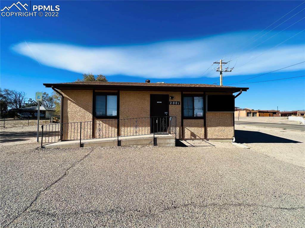 2001 Prairie Avenue - Photo 1