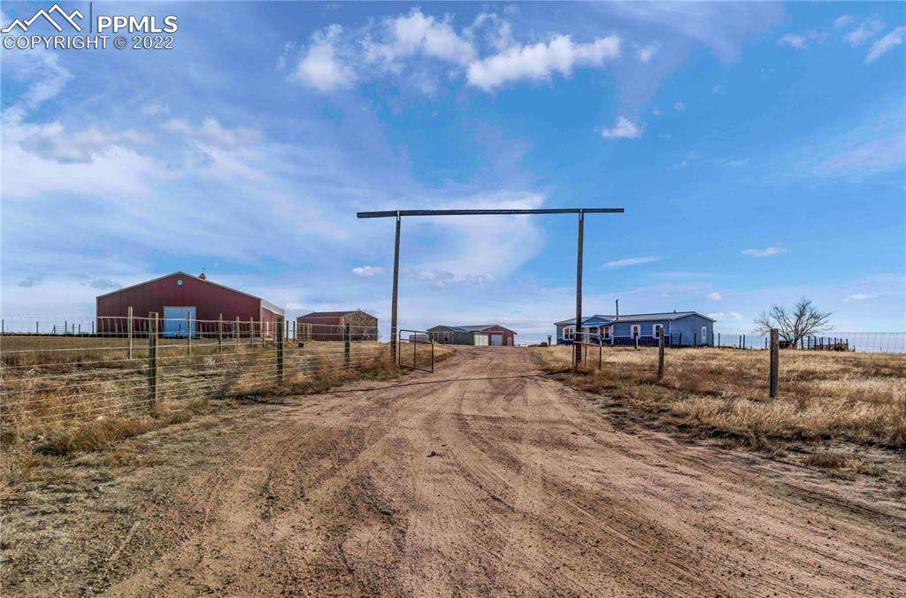 1395 Lauppe Road - Photo 1