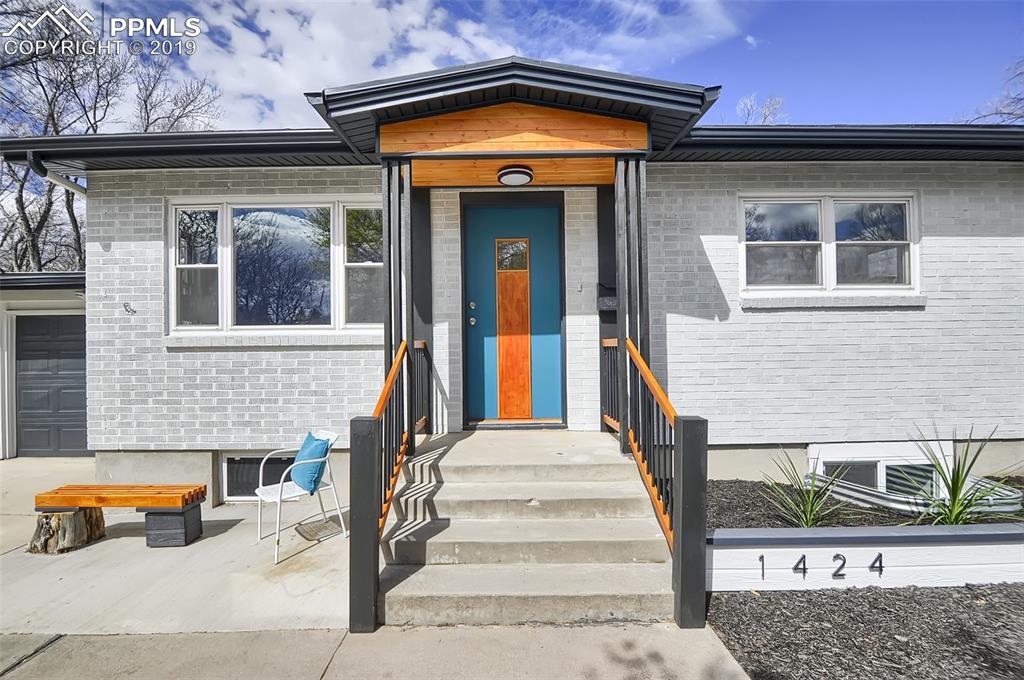 1424 Custer Avenue - Photo 1
