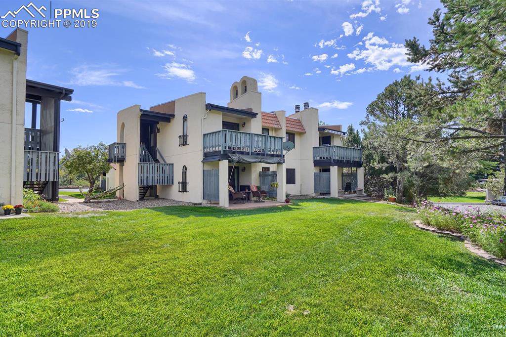 1038 Fontmore Road - Photo 1