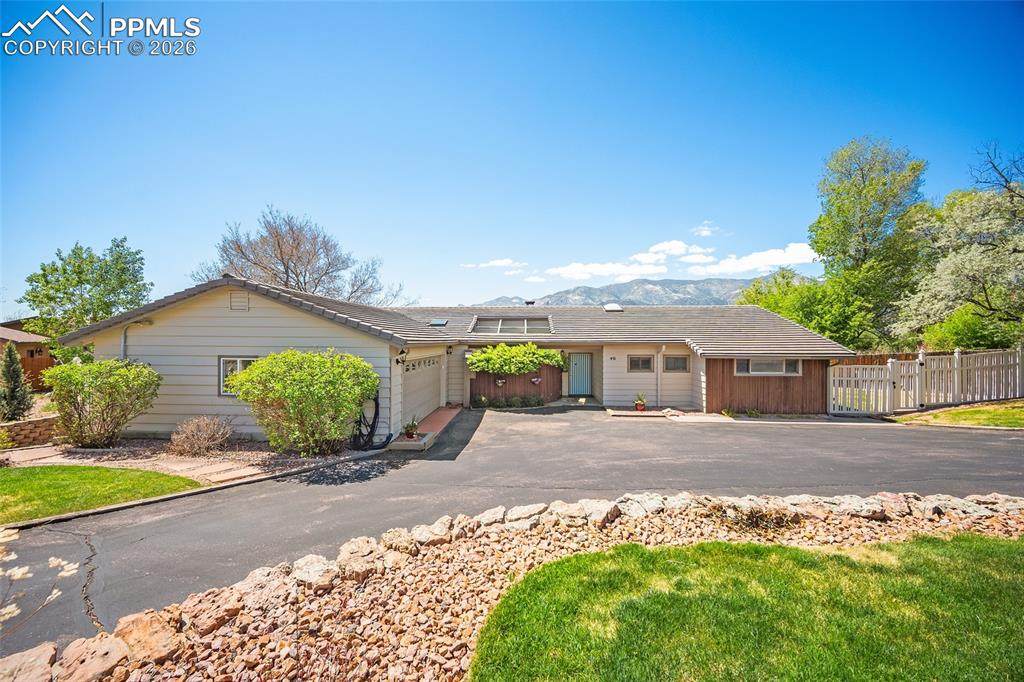 40 Friendship Lane - Photo 1