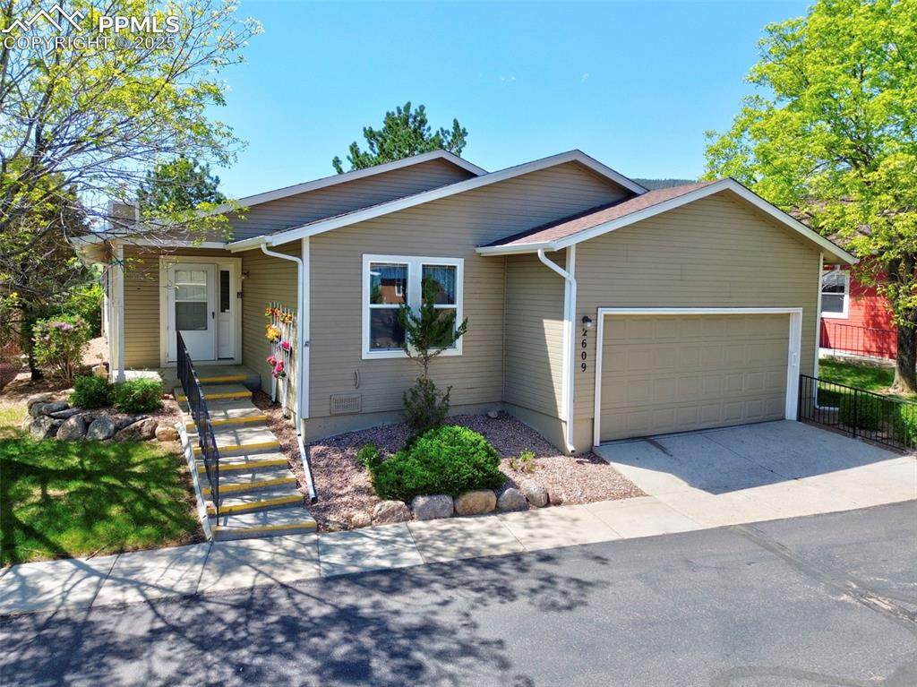 2609 Freedom Heights - Photo 1
